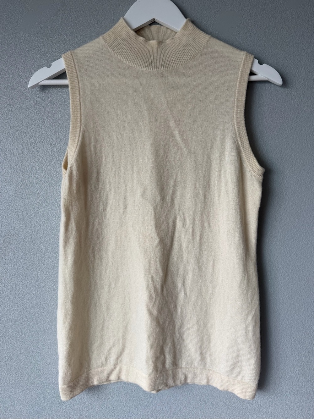 Sofia Cashmere cream sleeveless mock neck 100% cashmere knit sweater Women’s L